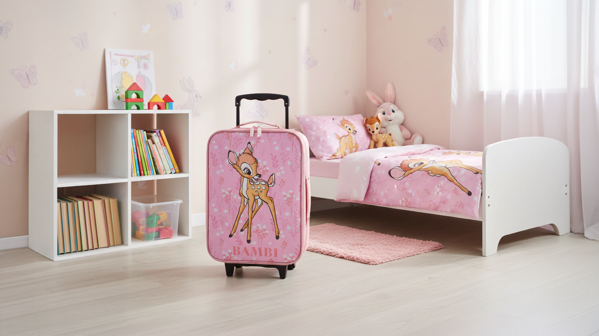 Rosa Disney Bambi Kindertrolley im Mädchenzimmer mit passender Bambi-Bettwäsche – Kindertrolley mit Lizenzdesign für Reisen