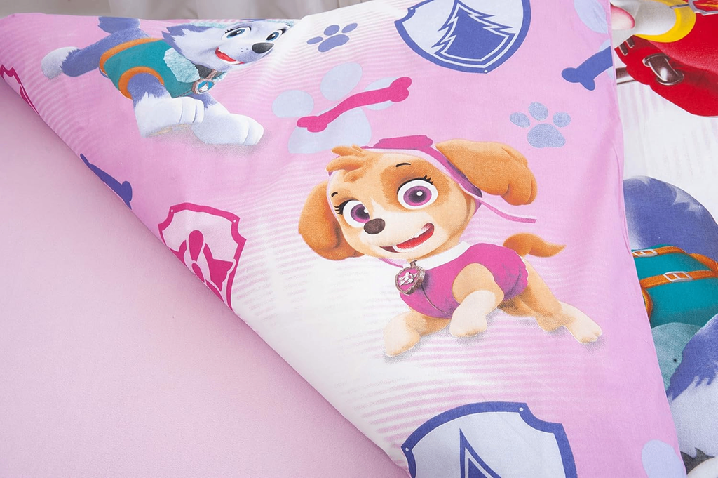 Nahaufnahme des Stoffs vom Herding Bettwäsche Set Paw Patrol rosa 135 x 200 cm 100% Baumwolle