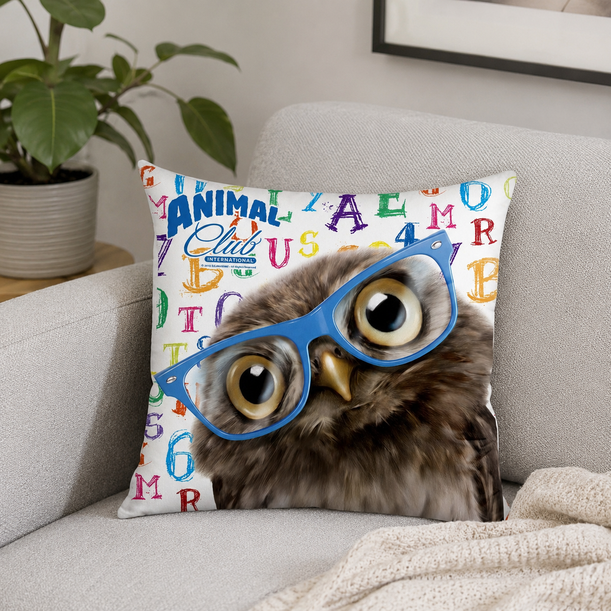 Ambiente Aufnahme vom Kissen Eule Kuschelkissen Dekokissen 40x40 cm Polyester