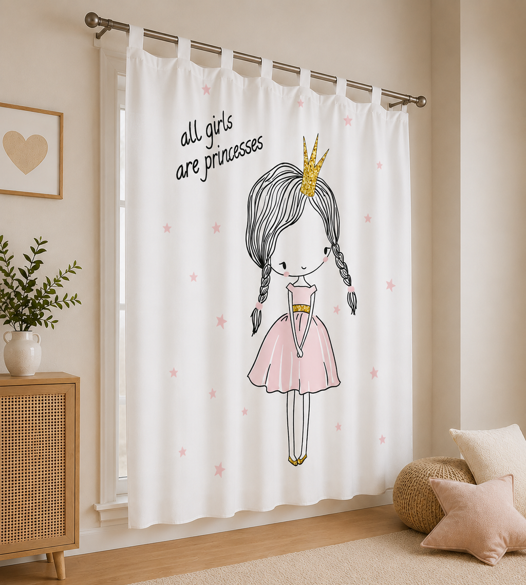 Schräge Ambiente Aufnahme von der Gardine Vorhang Fertiggardine Prinzessin Glow in the dark 140 x 160 cm