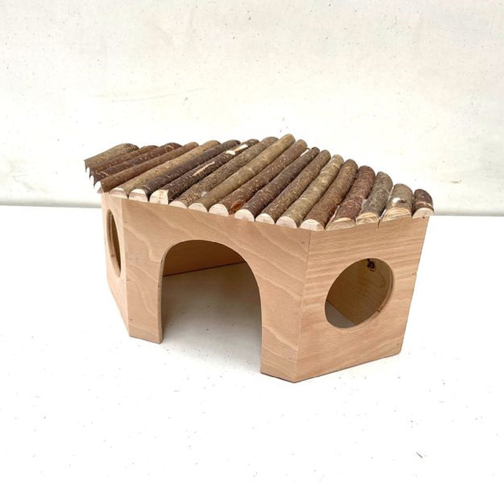 Hazelnut corner house for guinea pigs 35cm 