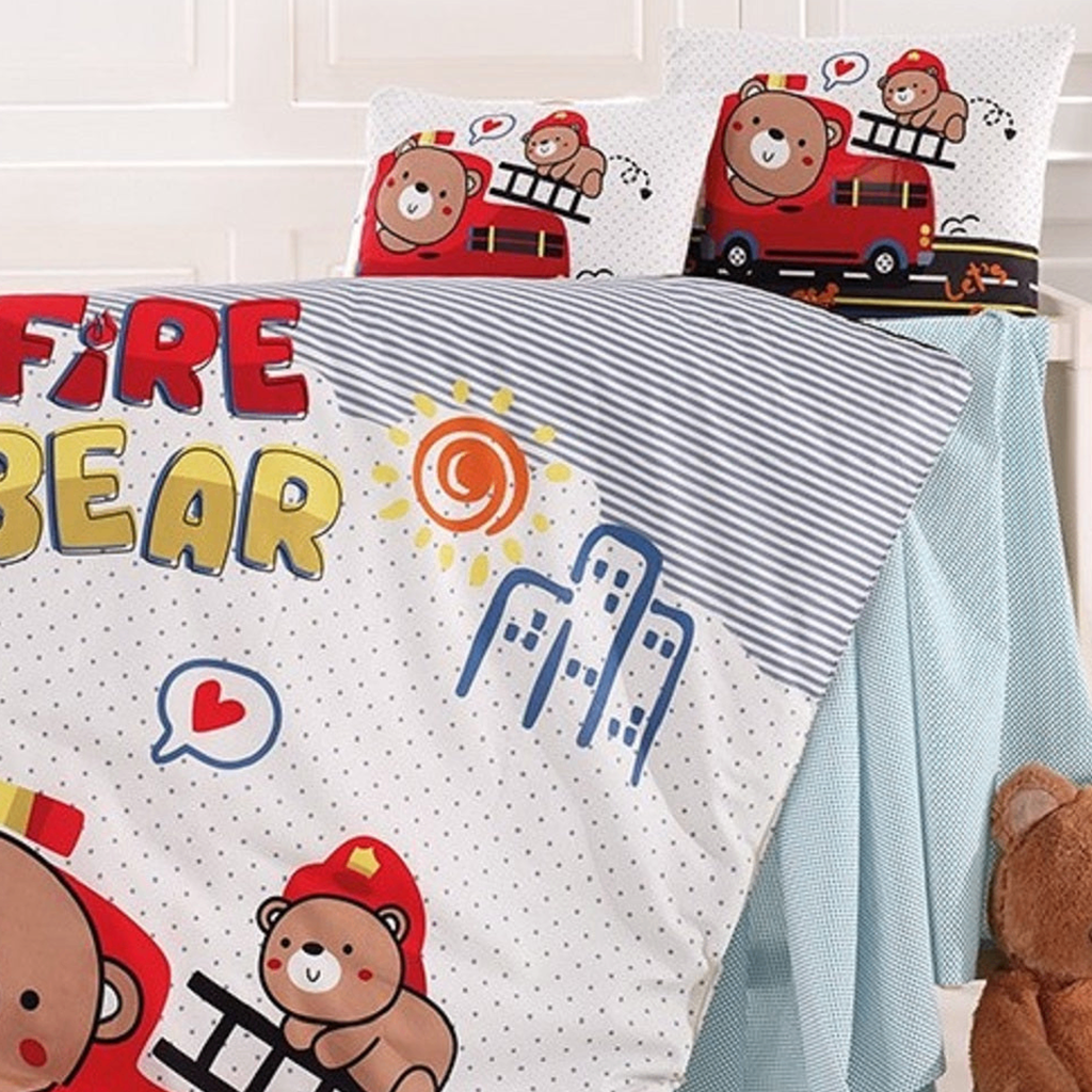 Nahaufnahme von Feuerwehr Baby Bettwäsche Wendebettwäsche Fire Bear 100 x 135 cm