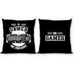 Freigestellte Produktansicht von Vorderseite und Rückseite vom Kissen Kuschelkissen Dekokissen Gamer 40 x 40 cm