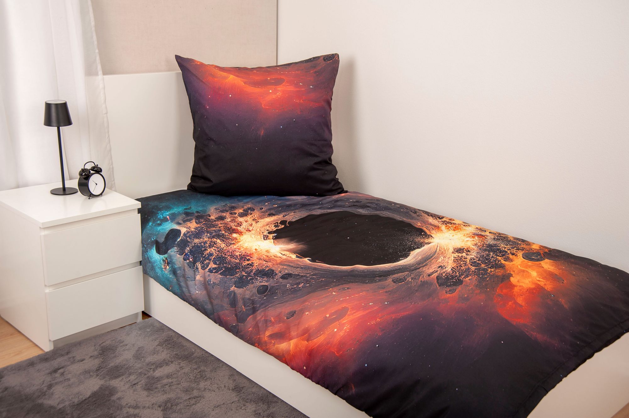 Schwarzes Loch Bettwäsche Set 2tlg. 135x200 cm 100% Microfaser