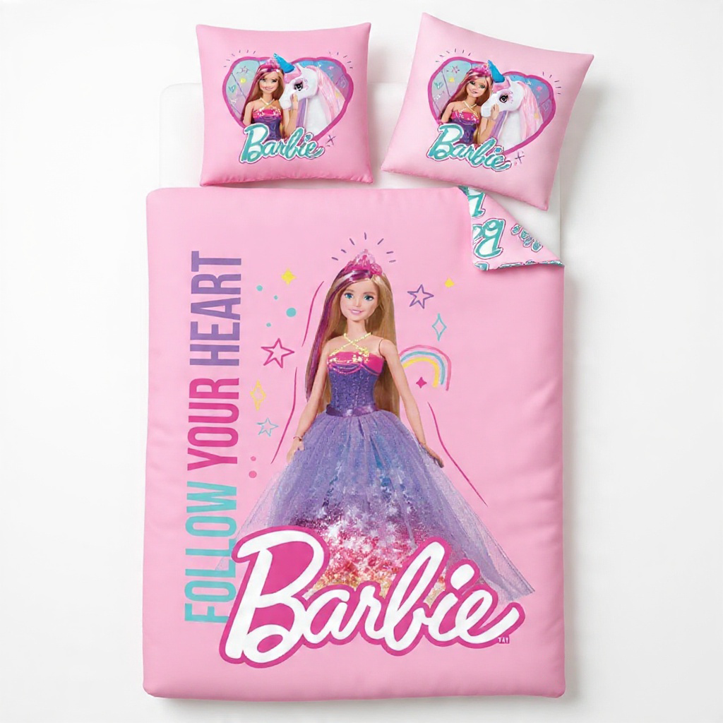 Studio-Aufnahme von Barbie Baby Bettwäsche Wendebettwäsche rosa 100x135 cm 100% Baumwolle