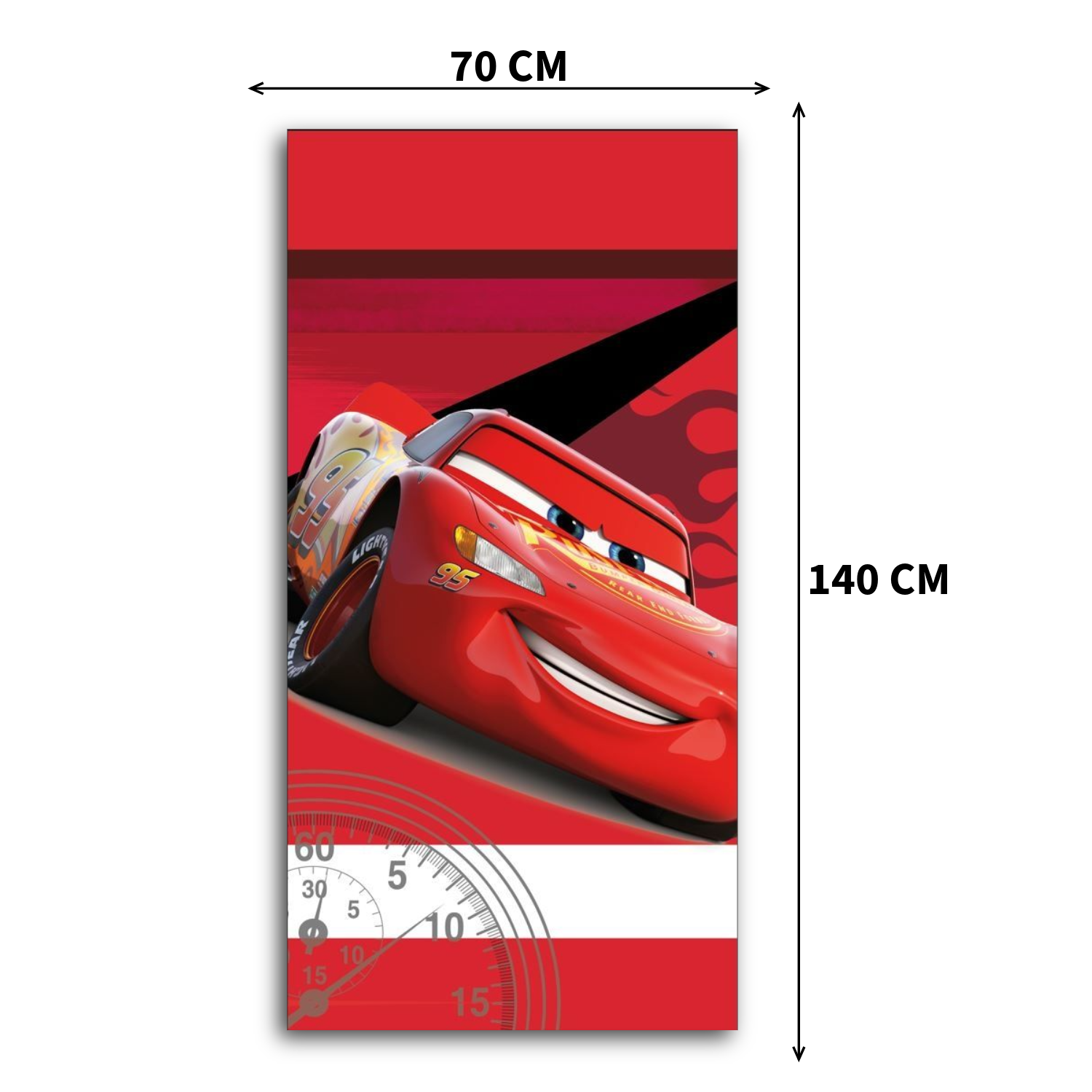 Disney Cars Kinder-Badetuch mit Maßangaben (70 cm Breite, 140 cm Länge). Das rote Motiv zeigt das Rennauto Lightning McQueen vor rasanten Streifen, Flammen-Grafiken und einer Tacho-Anzeige im unteren Bereich.