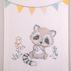 Wandbilder-Set Waldfreunde Tiere 3er-Pack 20 x 30 cm 100% Baumwolle Waschbär Motiv an einer Wand.