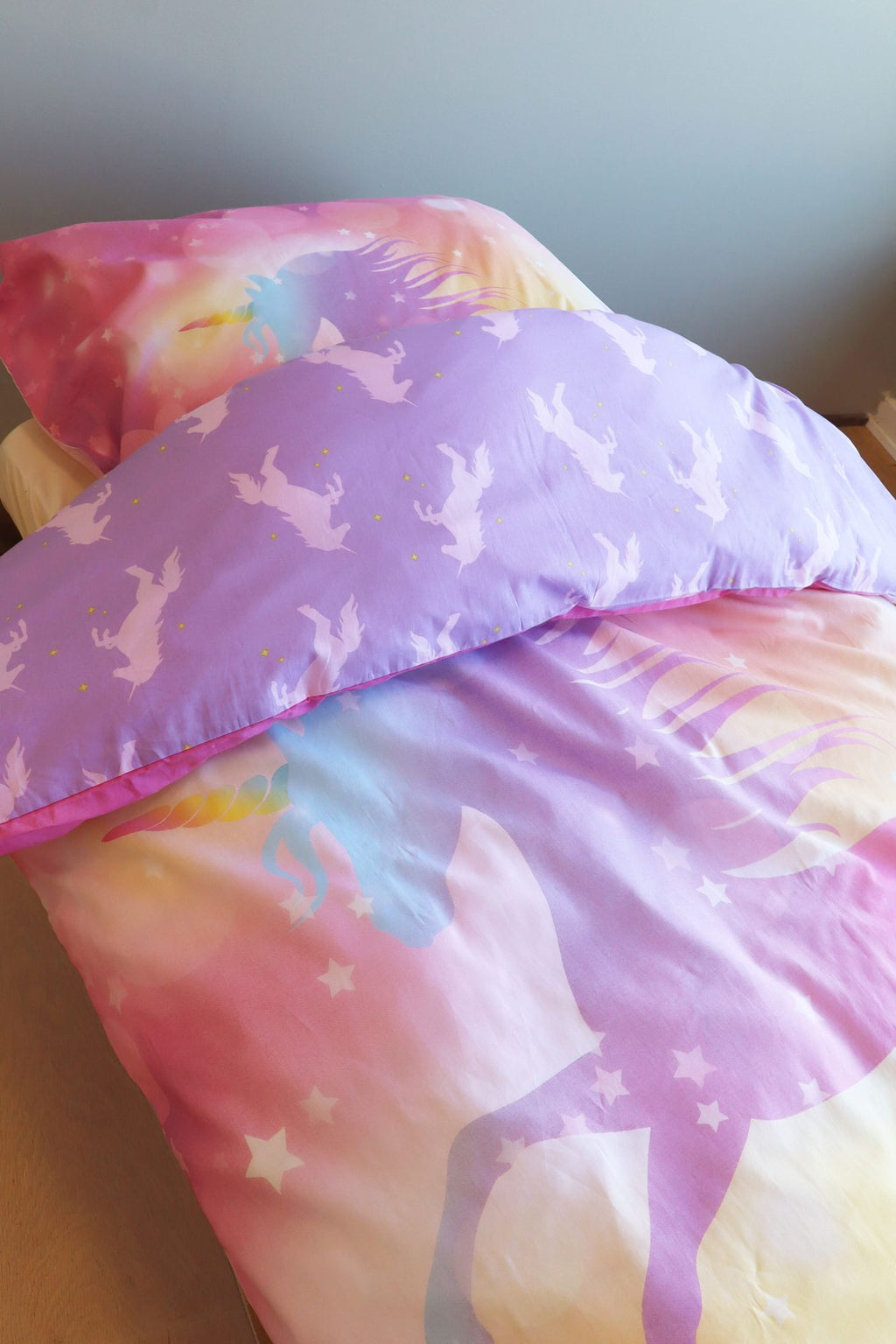 Einhorn Regenbogen Bettwäsche Set 2 tlg 135 x 200 cm 100% Baumwolle Bettbezug Vorderseite und Rückseite mit Kopfkissen