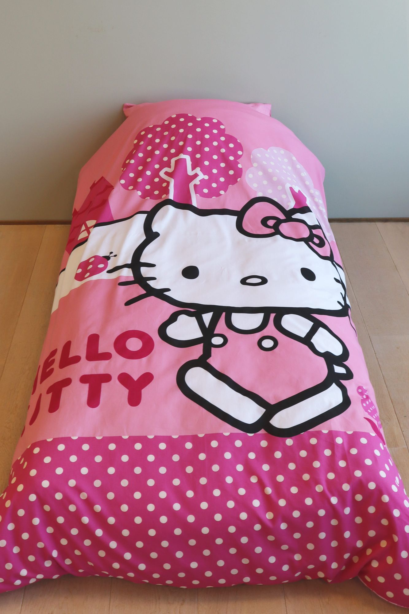 Hello Kitty Rosa Bettwäsche Set 2 tlg 135 x 200 cm 100% Baumwolle Vorderseite vom Bettbezug