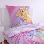 Barbie Regenbogen Bettwäsche Set 2 tlg 135 x 200 cm 100% Baumwolle aufgezogen auf einem Bett Nahaufnahme