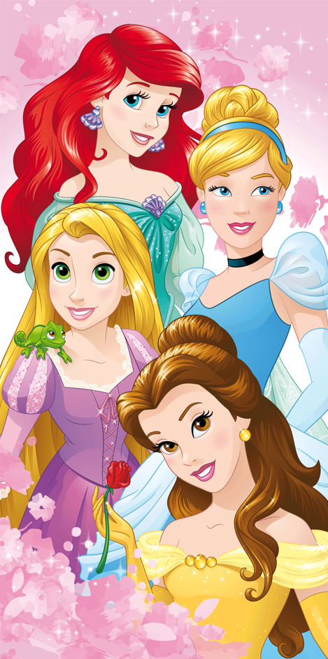 Frontalansicht des Disney Princess Badetuchs. Auf einem hellrosa Hintergrund mit Sternen und einem Märchenschloss sind die beliebten Charaktere Arielle, Rapunzel und Cinderella abgebildet.