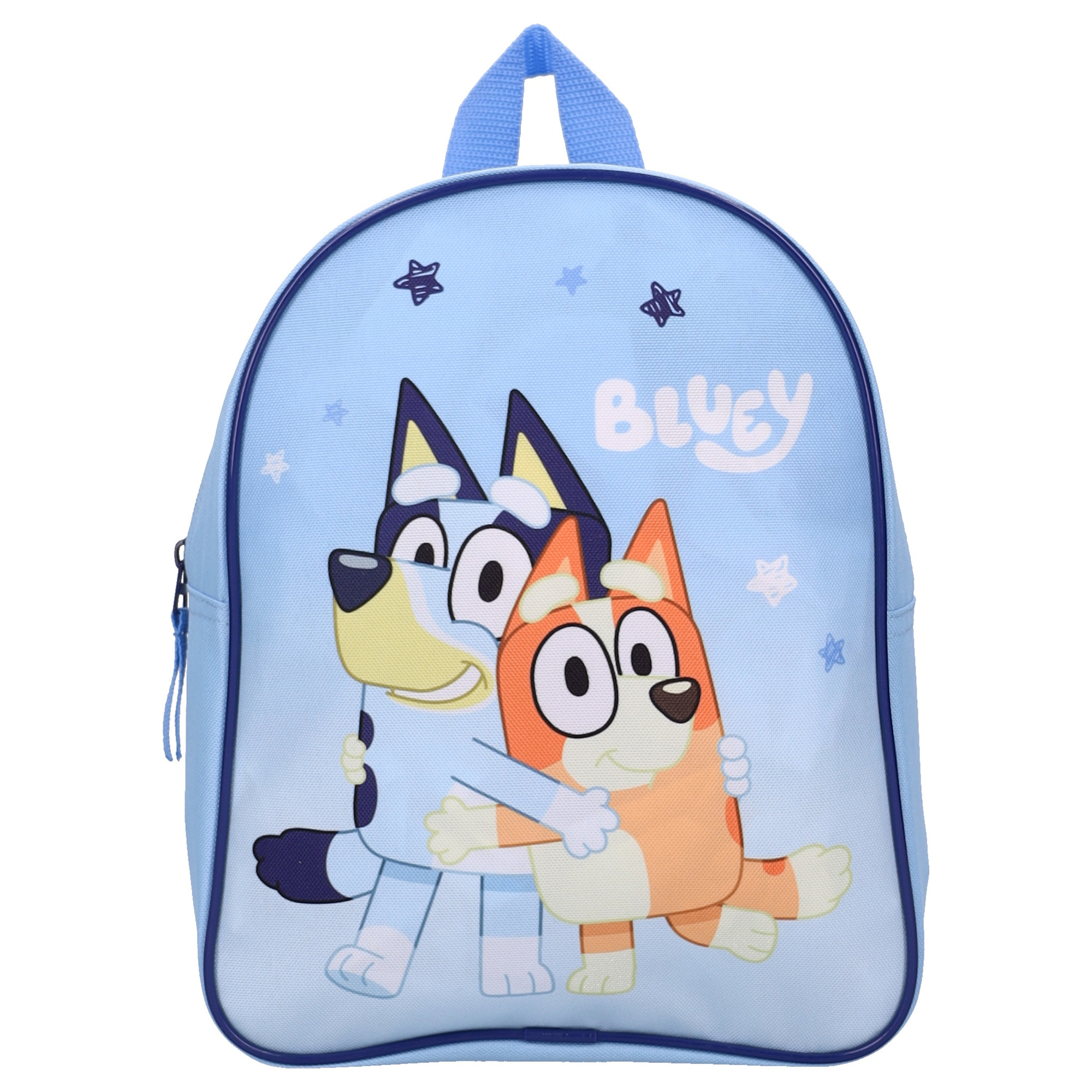 Frontansicht eines hellblauen Bluey‑Rucksacks mit Bluey und Bingo, Stern‑ und Flugzeugmotiven, blauem Griff und blauem Zipper.