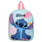 Frontansicht eines rosa‑blauen Stitch‑Rucksacks mit großem Stitch‑Motiv, tropischen Mustern, pinkem Griff und pastellfarbenem Hintergrund.