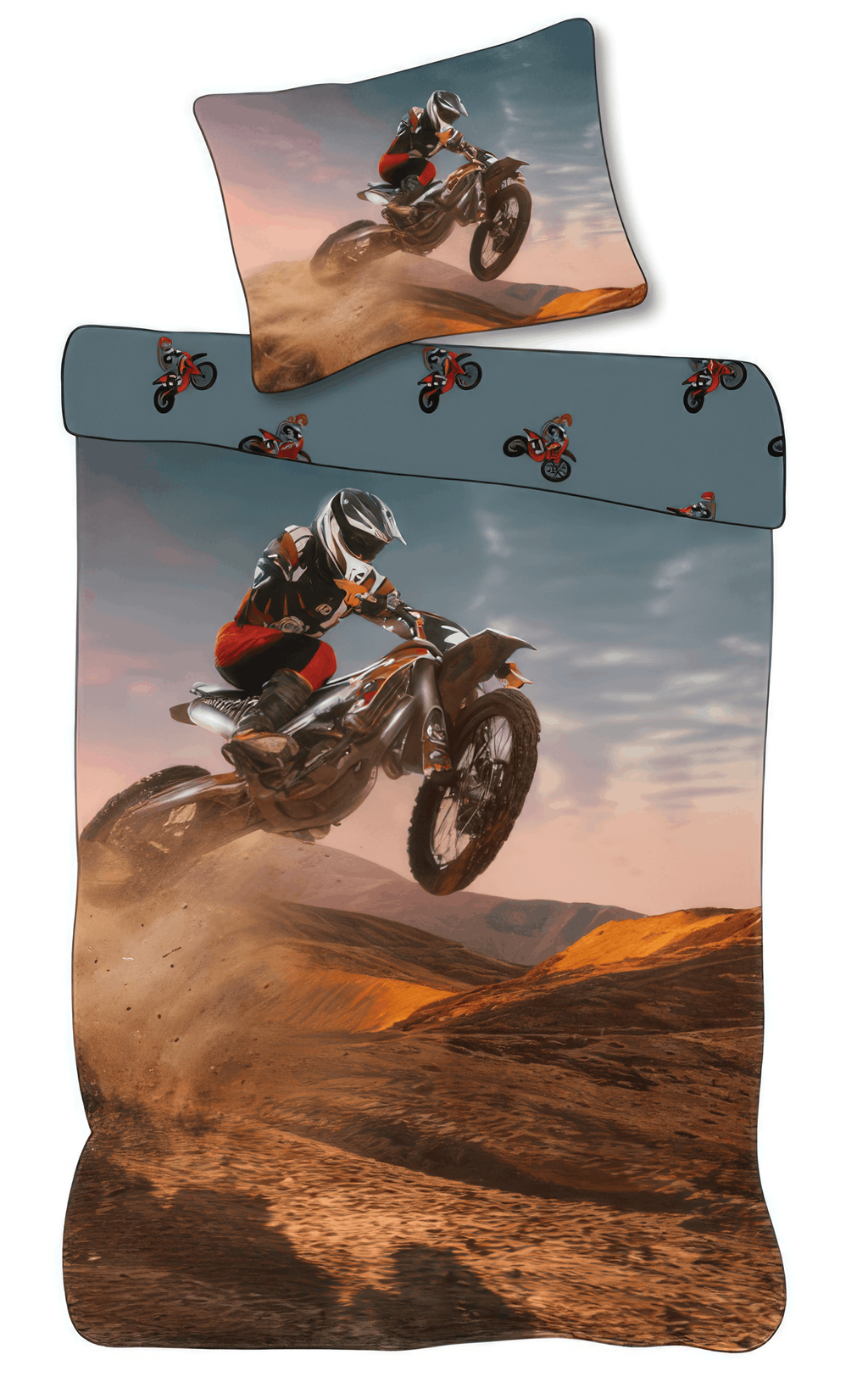 Detailansicht eines Motocross‑Bettwäsche‑Sets mit großem Dirtbike‑Sprungmotiv, klaren Farben und passendem Kissen mit Fahrerabbildung.
