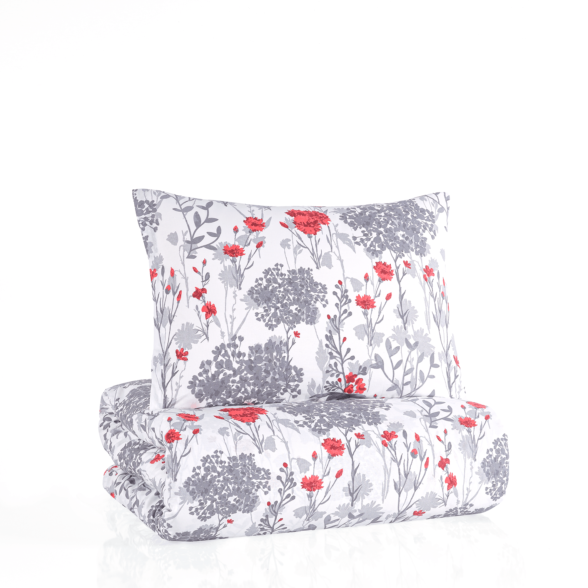 Gefaltetes Bettwäsche‑Set in Weiß mit grauen und roten Blumenmotiven. Kissen und Decke im gleichen floralen Muster.