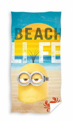 Strandhandtuch mit Minion, Sonnenuntergang, Meer und rotem Krebs. Oben großer „BEACH LIFE“ Schriftzug.