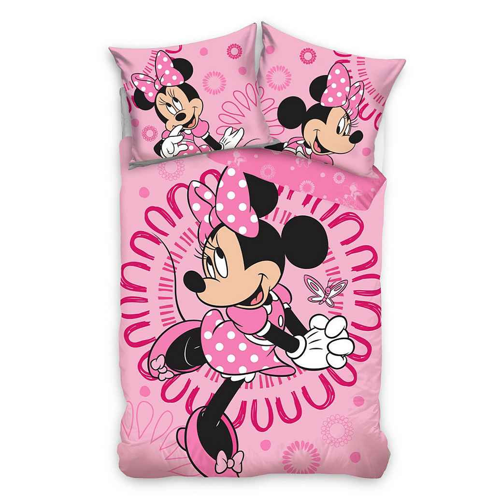 Produktansicht des Minnie Mouse Bettwäsche-Sets freigestellt auf weiß; die Decke zeigt die Zeichentrickfigur inmitten verspielter Kreiselemente, ergänzt durch zwei passende Kissenbezüge.