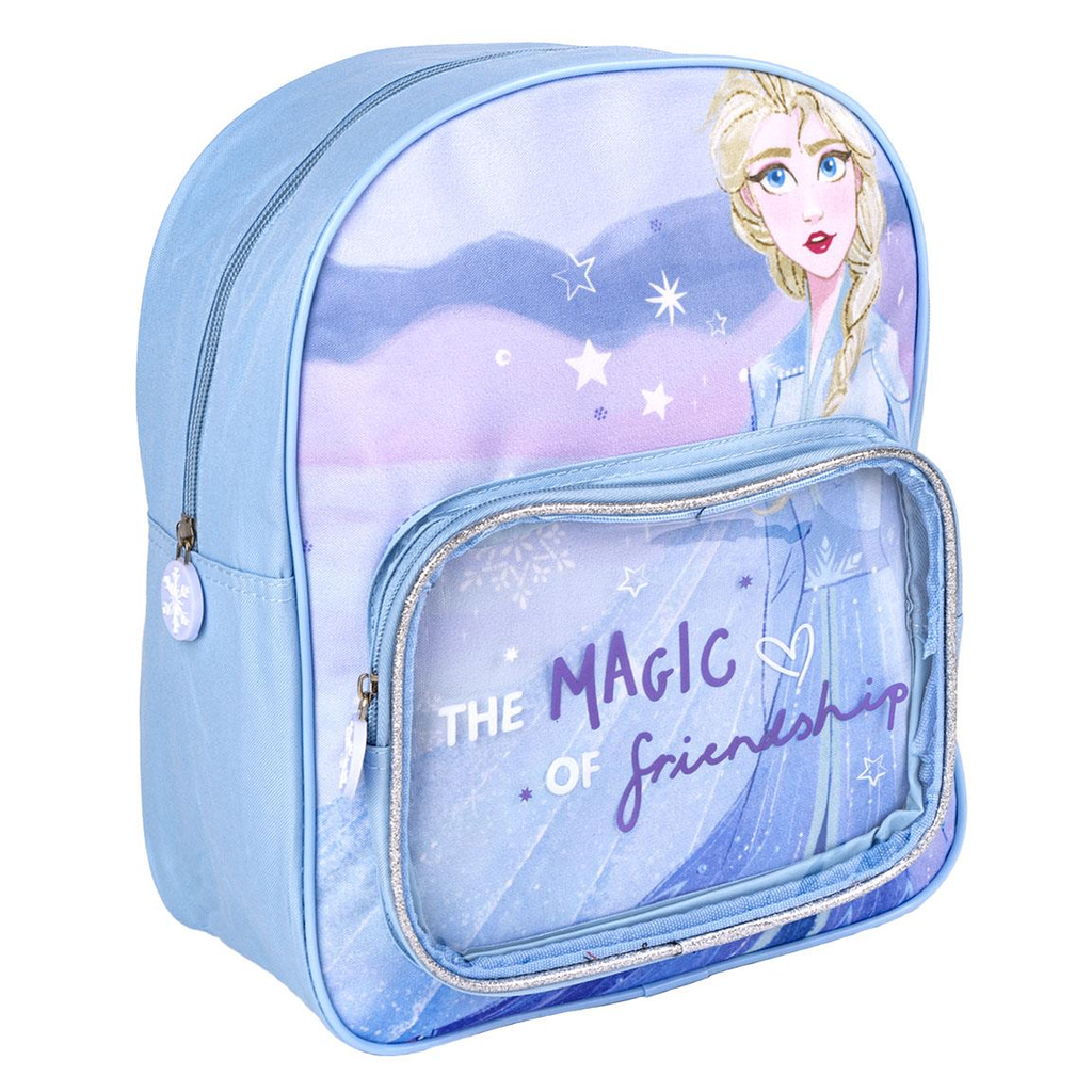 Schräge Vorderansicht des hellblauen Eiskönigin-Rucksacks mit Elsa-Motiv, lila Akzenten und einer transparenten Fronttasche mit Glitzereffekt.