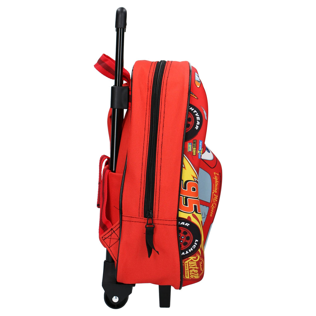 Die Seitenansicht des roten Cars 3D Trolley Rucksack Piston Cup Kinder-Trolleys Rot 38 cm zeigt das Profil mit leichtgängigen Rollen.