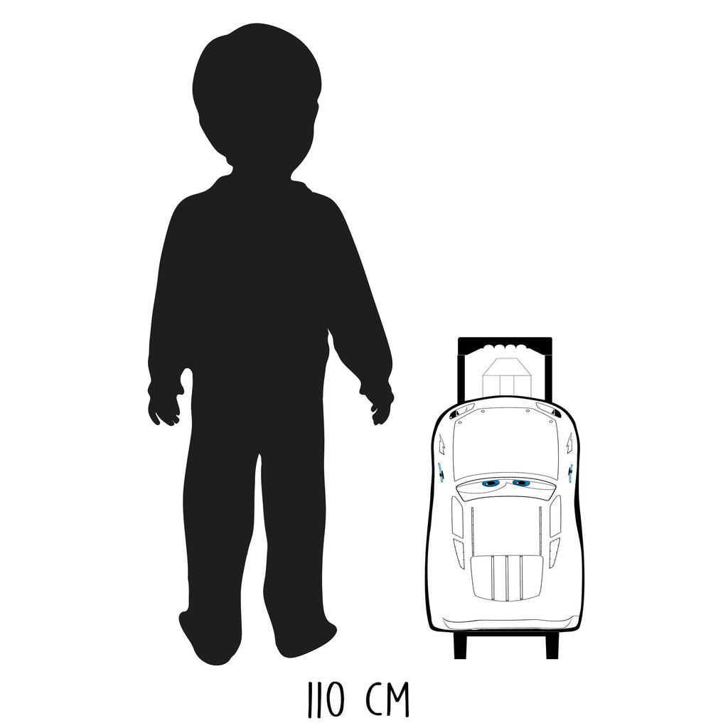Eine grafische Größendarstellung des roten Cars 3D Trolley Rucksack Piston Cup Kinder-Trolleys Rot 38 cm neben der Silhouette eines Kindes.