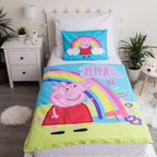 Ambiente Aufnahme von der Vorderseite vom Babybettwäsche Set Peppa Pig Wutz 100x135 + 40x60 cm 100% Baumwolle