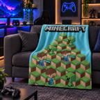 Minecraft Blocks Flauschdecke Kuscheldecke Fleecedecke 100 x 150 cm auf einer Couch in einem Gaming-Zimmer