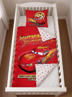 Ambiente Aufnahme vom Cars Lightning McQueen Baby Bettwäsche Set 100 x 135 cm 100% Baumwolle