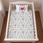 Ambiente Aufnahme der Rückseite vom Disney Mickey Mouse Baby Bettwäsche Set 100 x 135 cm 100% Baumwolle in einem Bett