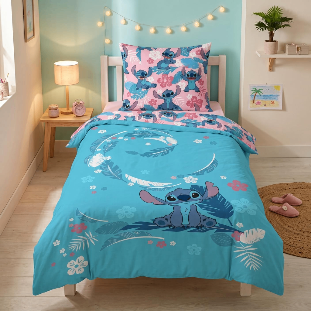 Ambiente Aufnahme vom Disney Lilo und Stitch Bettwäsche Set 2tlg. 135x200 cm 100% Baumwolle in einem Bett