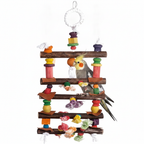 Freigestellte Produktansicht von Papageienschaukel 58cm aus Naturholz - Bunte Vogelschaukel mit einem Nymphensittich